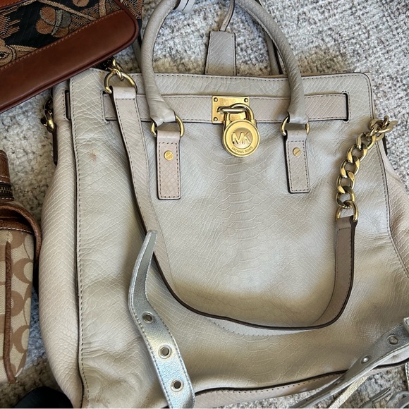 Purses Bundle - Picture 2 of 11